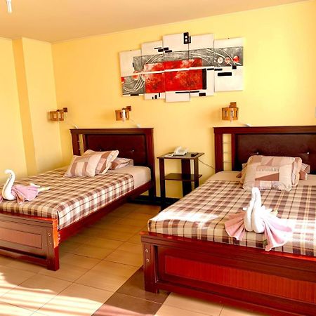 Hotel Dos Hemisferios à Quito Extérieur photo