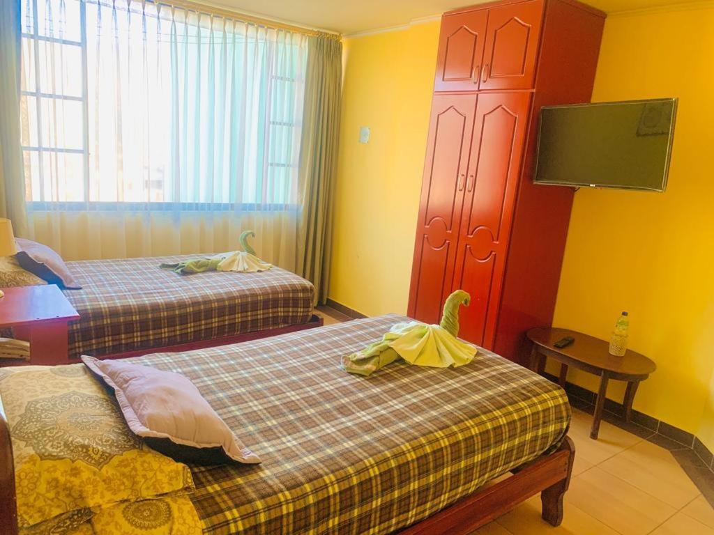 Hotel Dos Hemisferios à Quito Extérieur photo