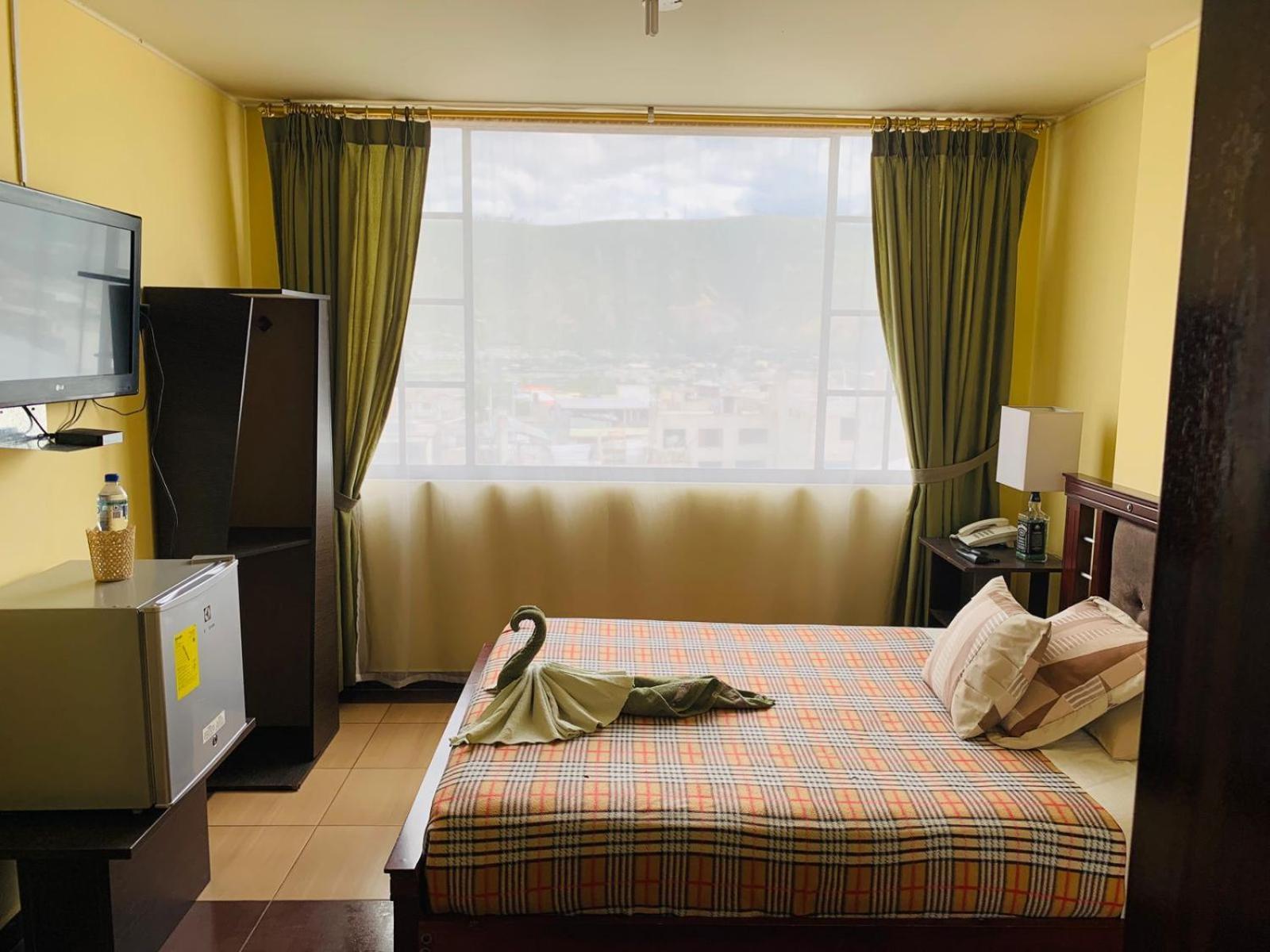 Hotel Dos Hemisferios à Quito Extérieur photo